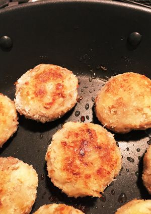 驚き！油を吸わない皮ごと香ばし〜コロッケ-レシピのメイン写真
