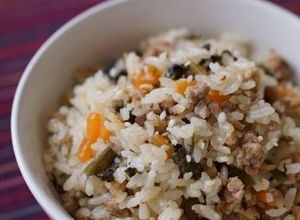 炒めて炊くだけ～高菜と挽肉の炊き込みご飯-レシピのメイン写真