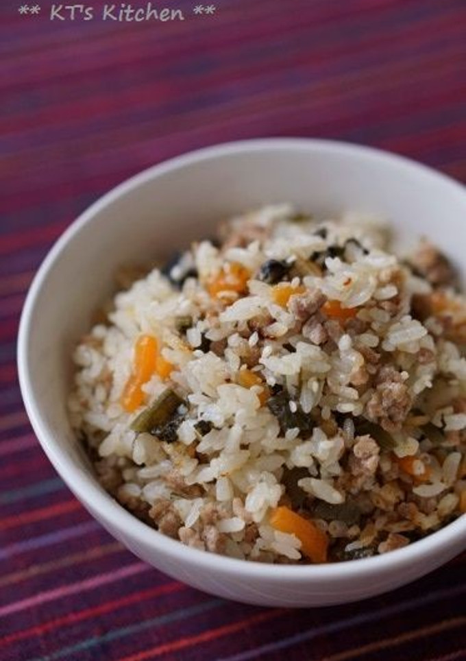 炒めて炊くだけ～高菜と挽肉の炊き込みご飯-レシピのメイン写真