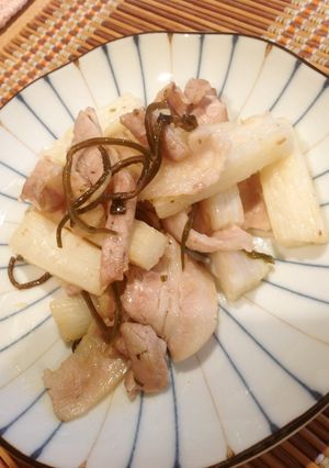 材料3つ！豚バラと長いもの塩昆布炒め-レシピのメイン写真