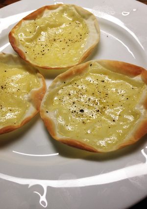 余った餃子の皮で簡単☆おつまみの完成✨-レシピのメイン写真