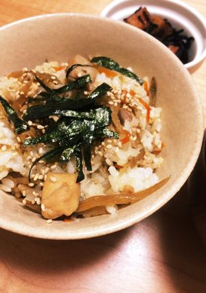 おばあちゃんの味♪鶏とゴボウの混ぜ御飯-レシピのメイン写真