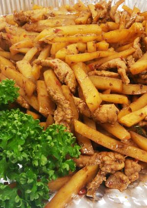 芋と豚肉の豆板醤炒め(豆瓣醬馬鈴薯肉絲)-レシピのメイン写真