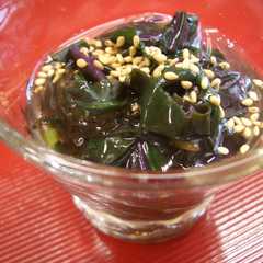 A picture of 簡単！金時草入りもずく酢.