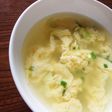 鶏ガラ卵スープ