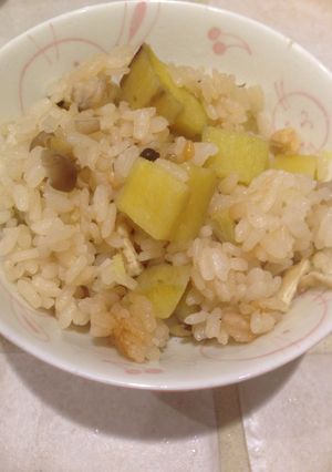 しめじとさつまいもの簡単炊き込み御飯-レシピのメイン写真