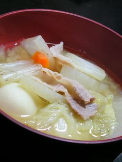 具たっぷりな豚汁( ̄(∞) ̄)-レシピのメイン写真