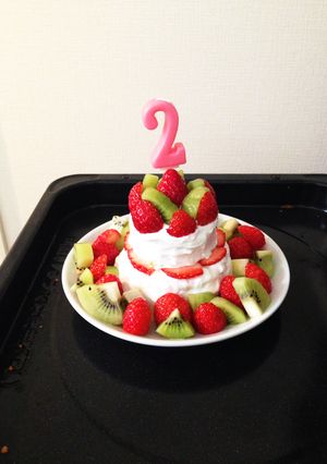2歳♡フルーツで華やか誕生日2段ケーキ-レシピのメイン写真