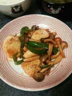 むね肉としめじのマッサ炒め-レシピのメイン写真