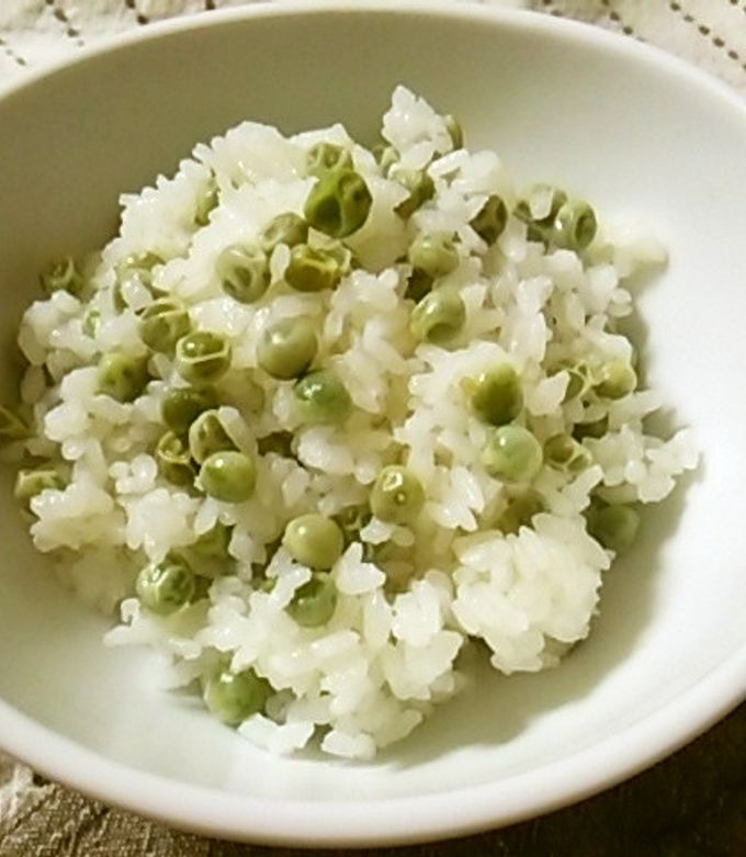 えんどう豆で簡単☆炊飯器で豆ご飯 by FKbaby 【クックパッド】 簡単