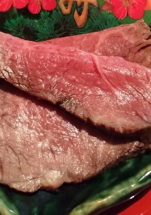 お出汁しみる究極の低温調理ローストビーフ-レシピのメイン写真