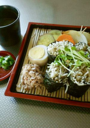 そば海苔巻きのカレーツナつけめん-レシピのメイン写真