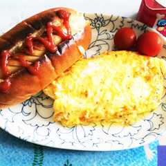 รูปของ おいも家朝のホットドッグ