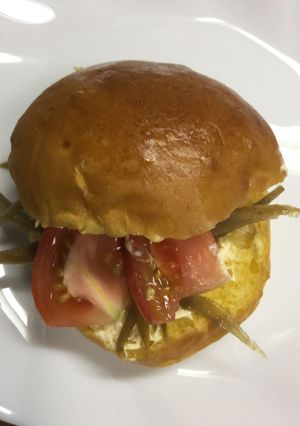 ごぼうのきんぴらとトマトのサンドイッチ-レシピのメイン写真