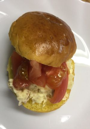ポテトサラダとトマトのサンドイッチ-レシピのメイン写真
