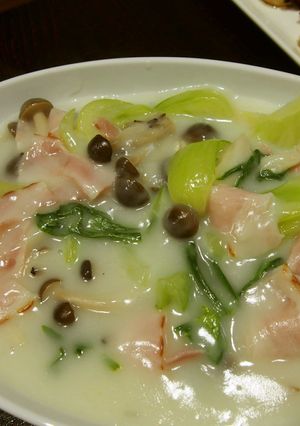 チンゲン菜としめじとベーコンのクリーム煮-レシピのメイン写真