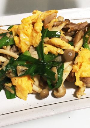 豚肉としめじ、ニラのニンニク醤油炒め-レシピのメイン写真