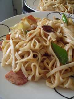 うどんで炒麺! オイスターチャーメン-レシピのメイン写真