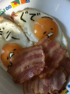 目玉焼き ぐでたま-レシピのメイン写真