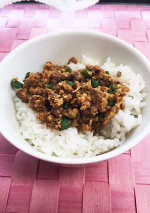 朝ご飯にもツユダクそぼろ御飯-レシピのメイン写真