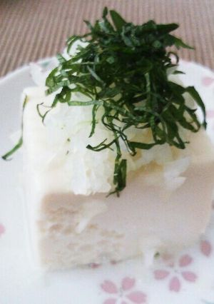 シャキシャキたまねぎと大葉の冷奴-レシピのメイン写真