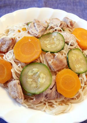ズッキーニと人参のそうめんチャンプルー-レシピのメイン写真