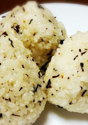 ☆昆布マヨネーズおにぎり☆-レシピのメイン写真
