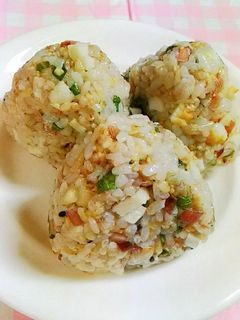 みょうが・大葉・ちくわのおにぎり♪-レシピのメイン写真