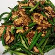 にんにくの芽と木綿豆腐とカシュー炒め
