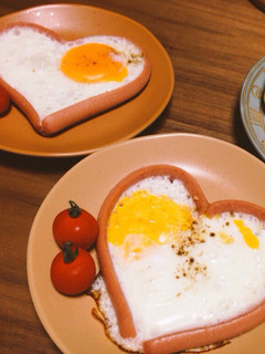 簡単朝食!ハートの目玉焼き♡-レシピのメイン写真