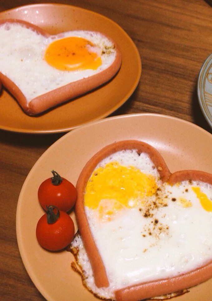 簡単朝食！ハートの目玉焼き♡-レシピのメイン写真