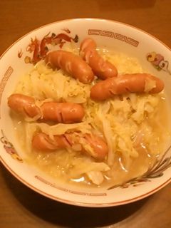 キャベツとソーセージのザワークラウト風-レシピのメイン写真
