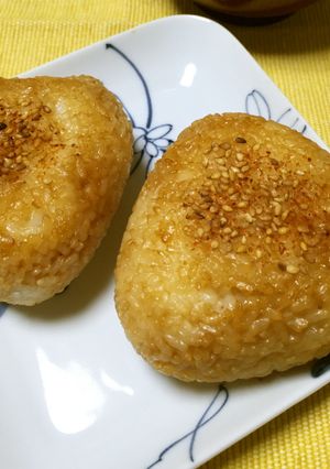 小腹が空いたら...お手軽焼きおにぎり-レシピのメイン写真
