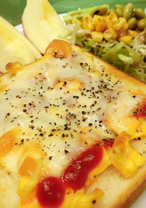 ココナッツオイルでスクランブルトースト♪-レシピのメイン写真