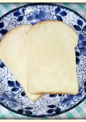 (簡易材料版)生ｸﾘｰﾑ食ﾊﾟﾝ-レシピのメイン写真