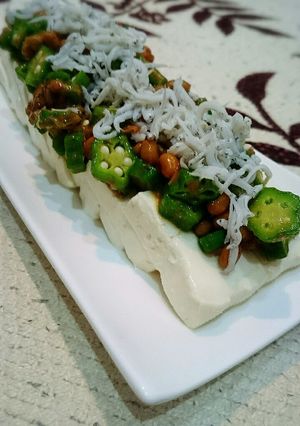 夏バテに冷やっこ！豆腐とオクラ納豆-レシピのメイン写真
