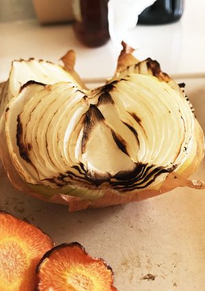 ノンフライヤーで　まるごと　焼き新玉ねぎ-レシピのメイン写真