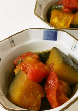 煮て蒸らすだけ♪かぼちゃトマトの夏の煮物-レシピのメイン写真