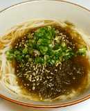 おからこんにゃく麺で「とろろ昆布うどん」