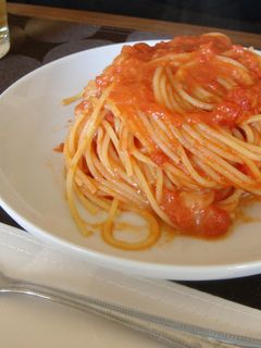 トマトとチーズのパスタ-レシピのメイン写真
