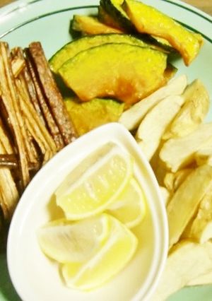 ポテト・かぼちゃ・ごぼうの素揚げにレモン-レシピのメイン写真