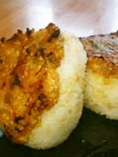 簡単!梅みそ焼きおにぎり-レシピのメイン写真