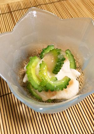 つるふわ鶏胸肉とゴーヤの梅肉和え-レシピのメイン写真