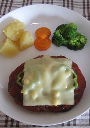 ハンバーグピザ-レシピのメイン写真
