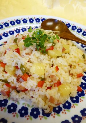 パイナップル炒飯-レシピのメイン写真