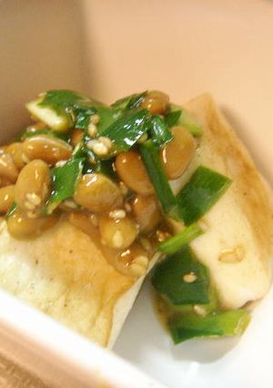 焼はんぺんｗｉｔｈにら納豆ソース-レシピのメイン写真