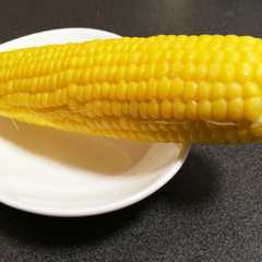 รูปของ レンジで簡単トウモロコシの茹で方