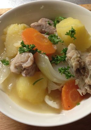 鶏肉とジャガイモのビール煮-レシピのメイン写真