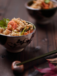 包丁いらず驚き新旨♡鮭と?の炊き込みご飯-レシピのメイン写真