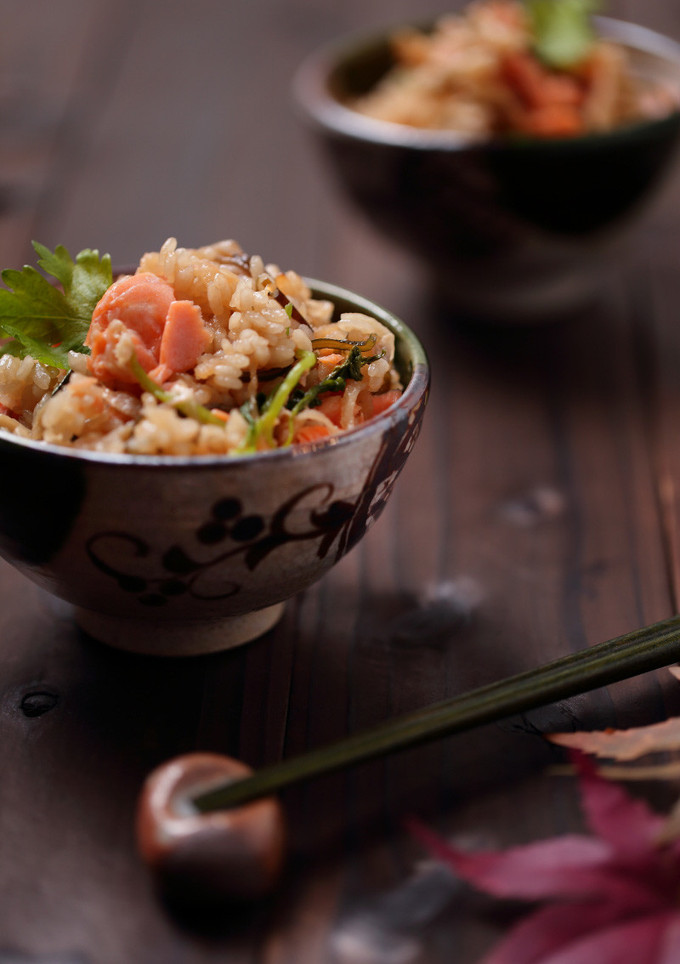 包丁いらず驚き新旨♡鮭と？の炊き込みご飯-レシピのメイン写真